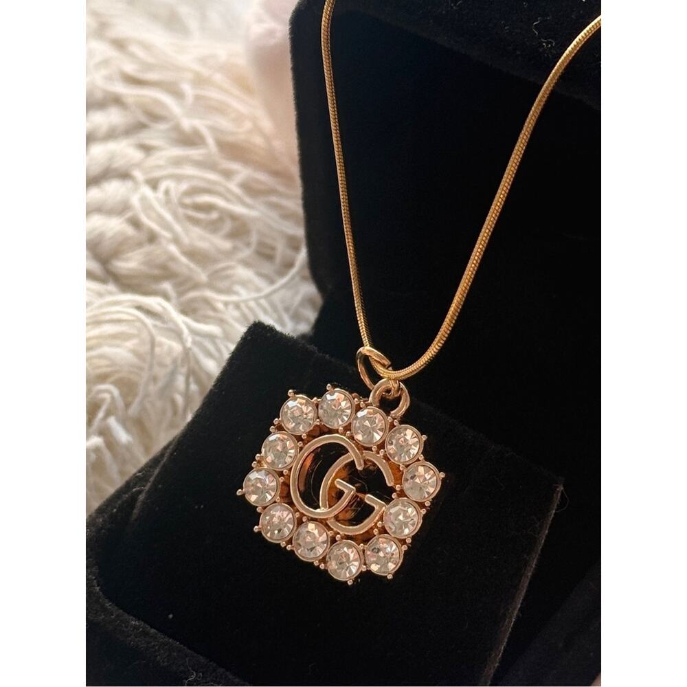 🎁BOGO Sale! Vintage ONLY 1! GUCCI Logo Upcycled Necklace - Picture 5 of 9